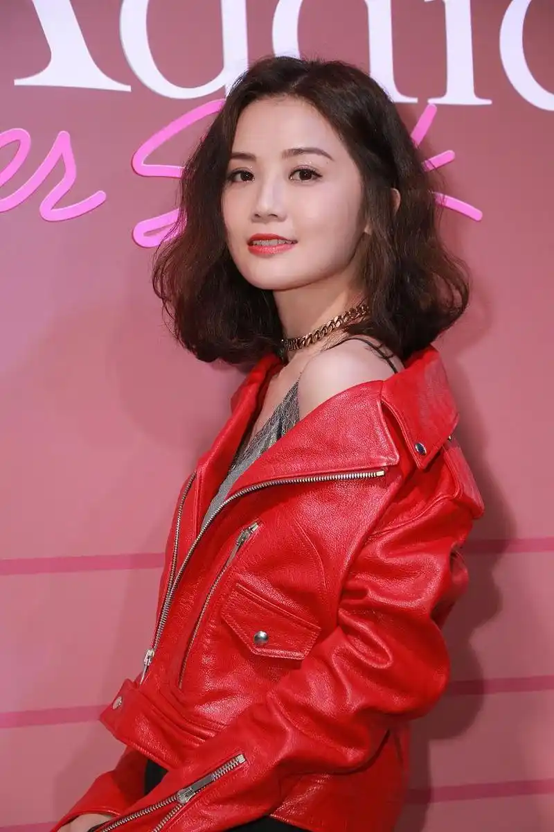 阿sa(蔡卓妍),登上热搜!