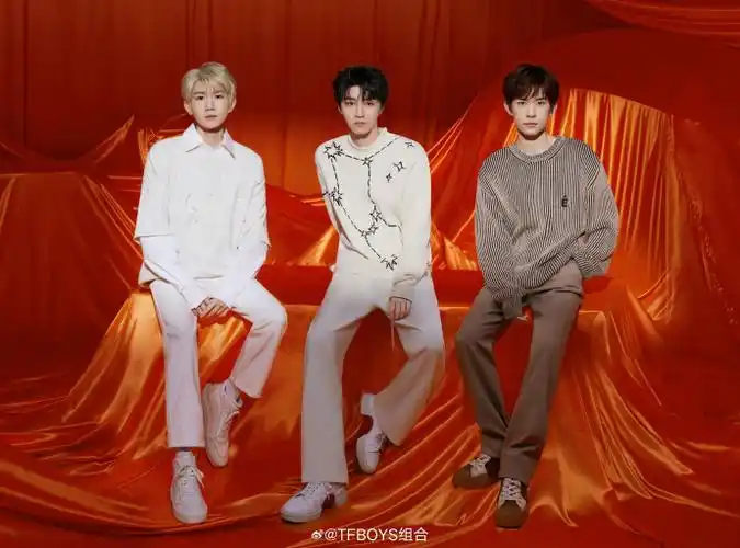 tfboys海报间距##tfboys海报越来越近了