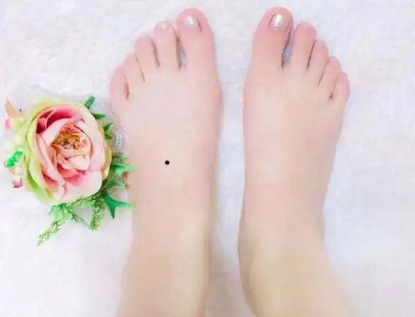 痣相分析:关于男人脚上有痣全图解
