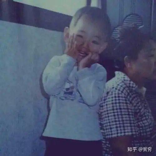 可以晒一下防弹和小档成员小时候的照片吗?