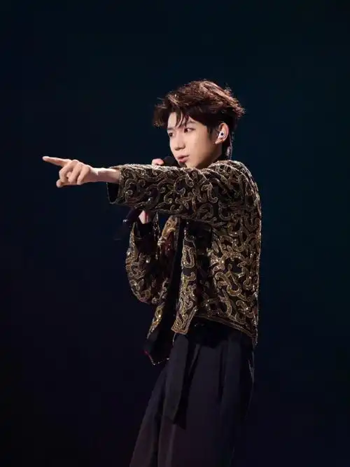 和@张艺兴@tfboys-王源@鞠婧祎@宋雨琦_g-i-dle@虞书欣esther@喻言_yu