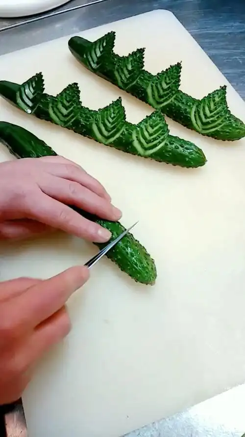 黄瓜花样切片,摆盘必备哦!