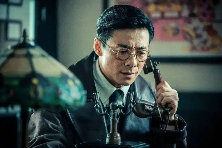 祖峰,侯勇双面人生炸裂对飚 大型谍战剧《面具》 5月21日东方影视频道