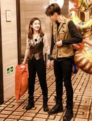 赵丽颖吴亦凡新歌甜蜜首发女方弟弟晒合影力破不和传闻