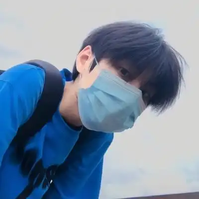 千鹤:/男头/自裁/抖音帅哥①/@梁伯轩