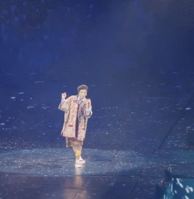 华晨宇-2019火星演唱会-「智商二五零」单腿转圈圈