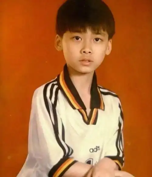 李易峰刘昊然王嘉尔马天宇杨紫黄子韬徐熙媛(左一)徐熙媛(左二)徐熙娣