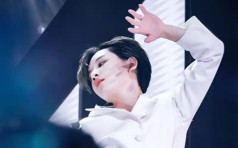 【青春有你2陆柯燃】点 击 收 获 人 间 扳 手