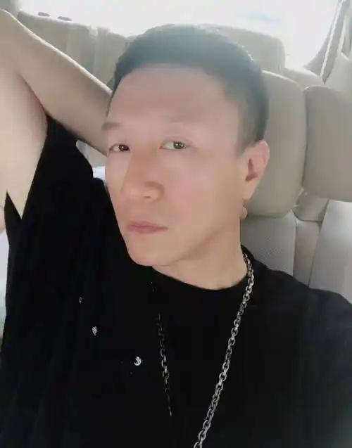 原创50岁孙红雷近照曝光摆脱综艺不做颜王再度出山新剧不追血亏