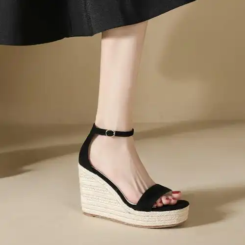 一字带厚底松糕草编小个子坡跟凉鞋新款女高跟粗跟凉鞋2024年夏季