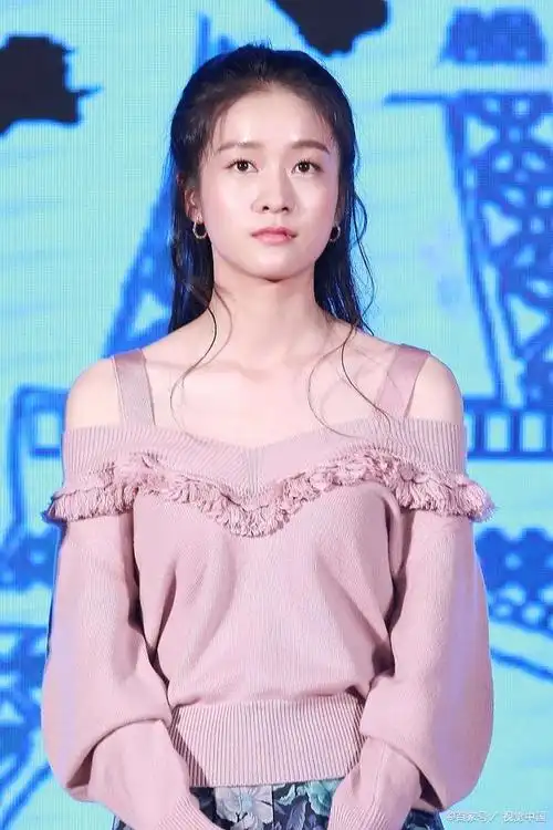 张雪迎恋情曝光后事业受挫,她能否再次翻红?