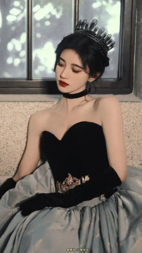 鞠婧祎双面反转生日大片