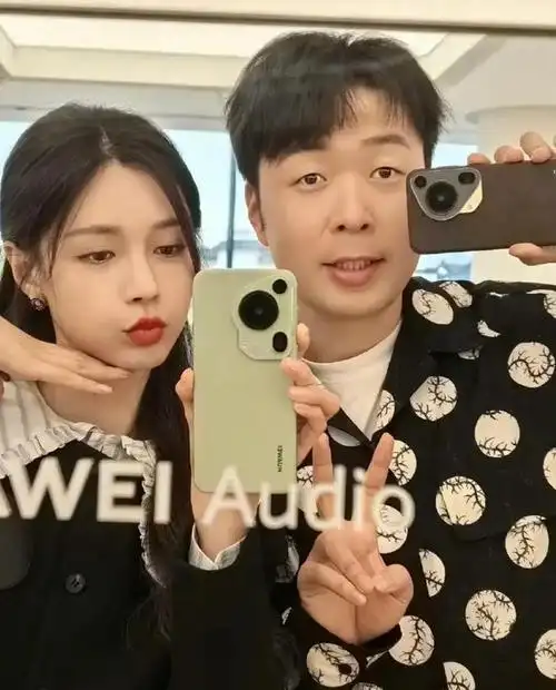 沈梦辰和老公排队买华为,杜海涛胖回180斤,小两口牵手恩爱十足