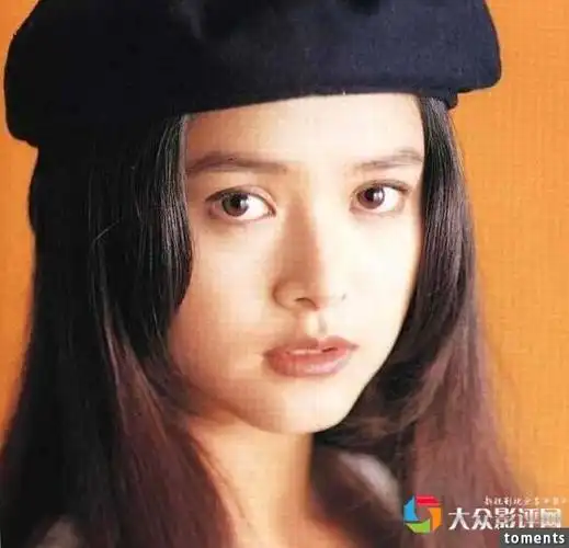 她十三岁就出道,曾经是玉女掌门人,嫁入豪门,怀孕时老公在外玩小三!