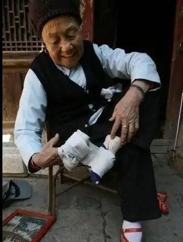 古代女人为什么裹脚 揭三寸金莲背后的秘密(图)【2】