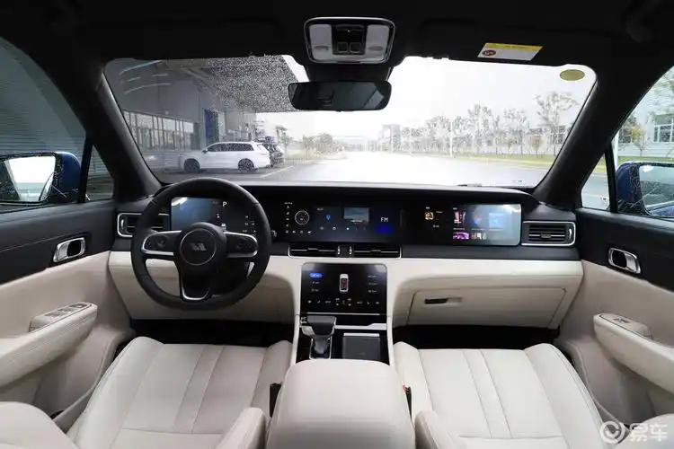 【理想one2020款基本版 6座内饰全景正拍汽车图片-汽车图片大全】