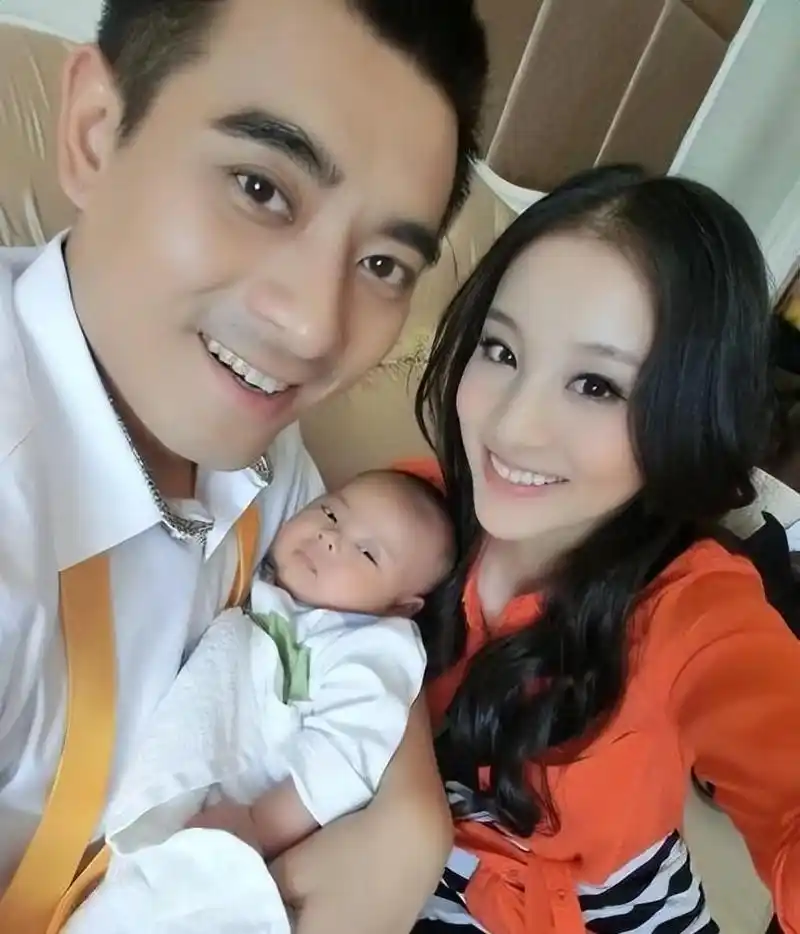 陈龙与章龄之像普通夫妻一样,也有着烟火气,妻子发文称没嫁错人