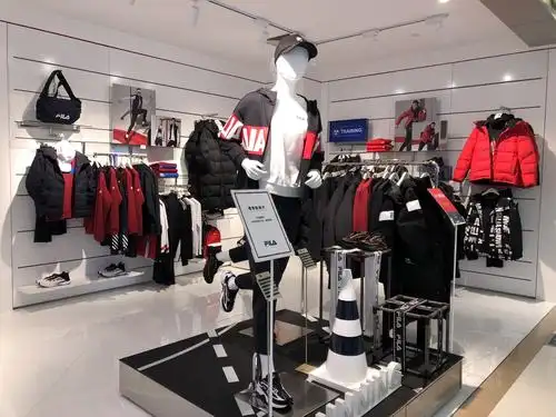 11月逛店日记 写美篇fila fila(斐乐)是世界前十位的运动品牌,主要