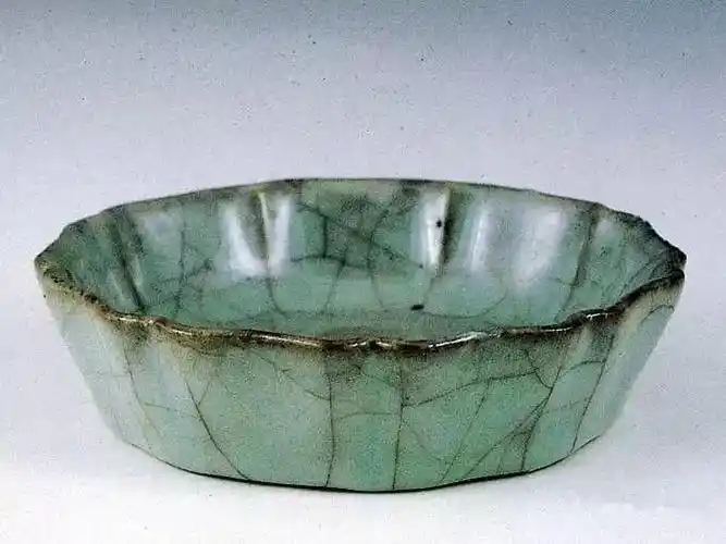 最高水平的宋官窑青瓷台北故宫博物院