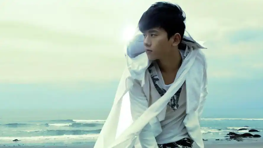 安卓(android)明星 内地明星 男明星 张杰高清手机壁纸免费下载,安心