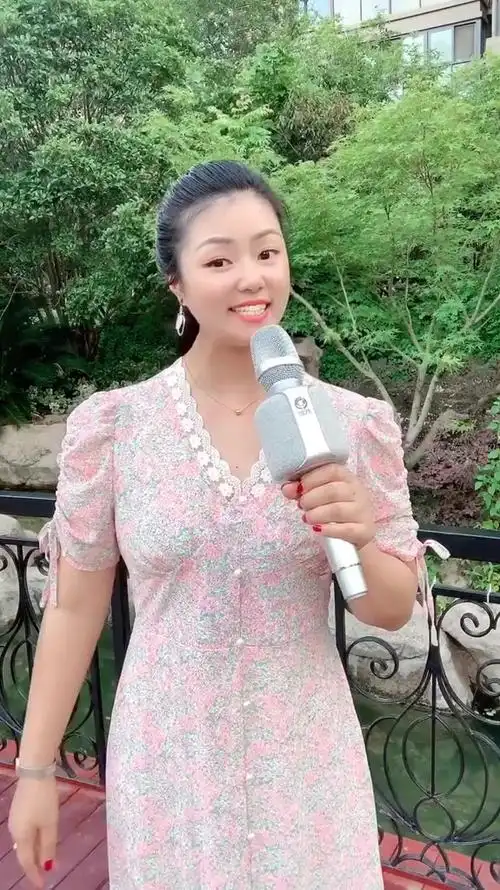 美女罗娇直播清唱,欢迎观看