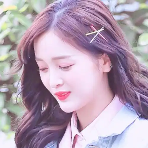 创造101 吴宣仪女爱豆头像/lacey.