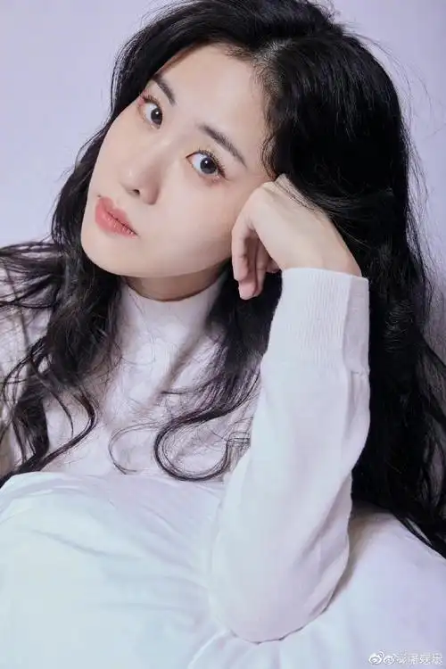 #张碧晨晒九宫格随拍#