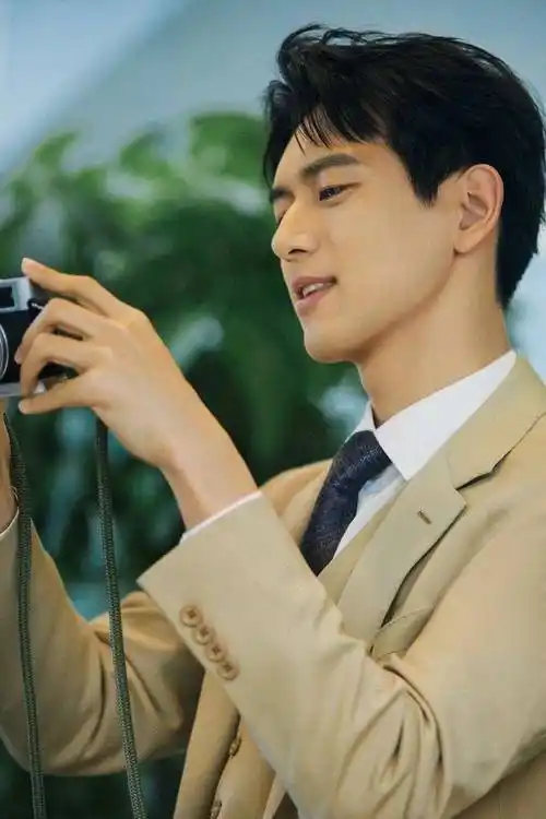 帅气男星—李现