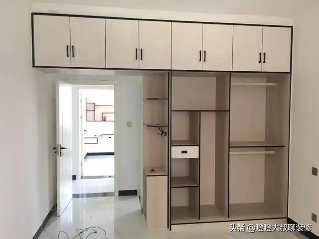 做衣柜时吊柜要不要延过门洞