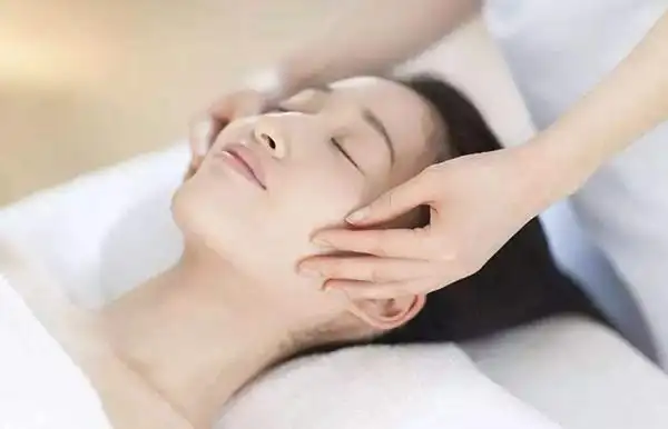面部按摩手法介绍-荔枝美容院