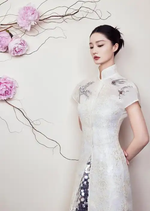 李沁旗袍吊带叠穿##李沁亮片旗袍国风