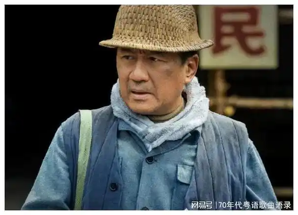 惊呆!陈建斌与丁勇岱握手,全程端坐不起身,被吐槽无礼耍大牌