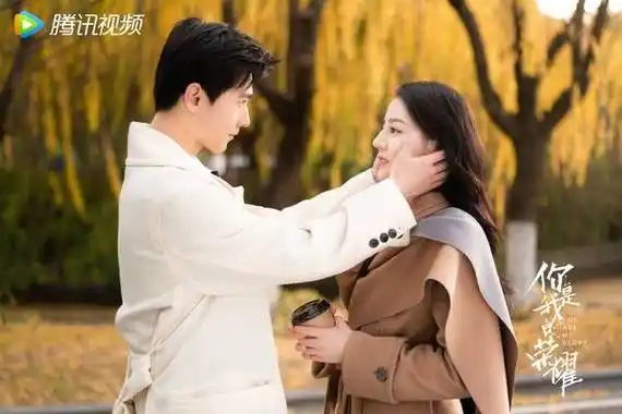 《暴雪时分》狂撒糖,《荣耀》杨洋热巴天选cp_微博_赵露思_图片