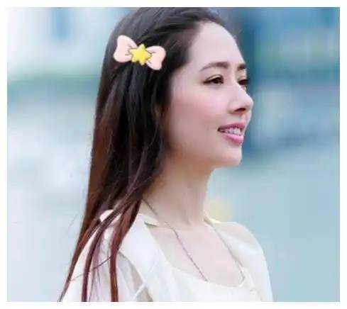 郭碧婷婚后再上综艺,连衣裙配帆布鞋好节俭,侧脸随拍美回南湘_黑色