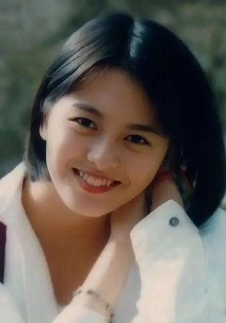 "玉女掌门"梁咏琪:曾插足邵美琪的爱情,嫁给国外富商很是幸福