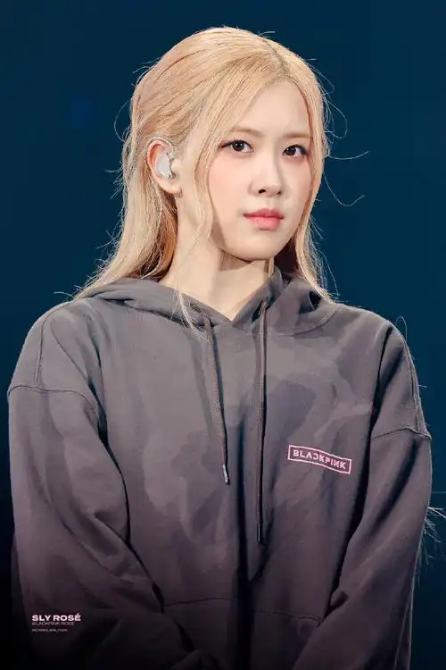 #朴彩英仲夏甜芒##朴彩英寂寂如星##rosÉ[超话]#