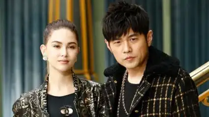 周杰伦刘畊宏比赛,输了要带老婆跳操,昆凌喊其baby超甜应援