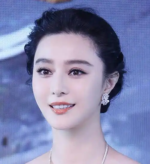 范冰冰的新发型!"halo头"谢娜都在梳,美翻了