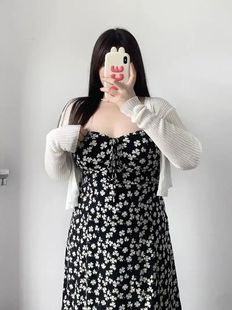 等了三个小时没有等到你…#150斤 #微胖女生 #微胖穿搭  - 抖音