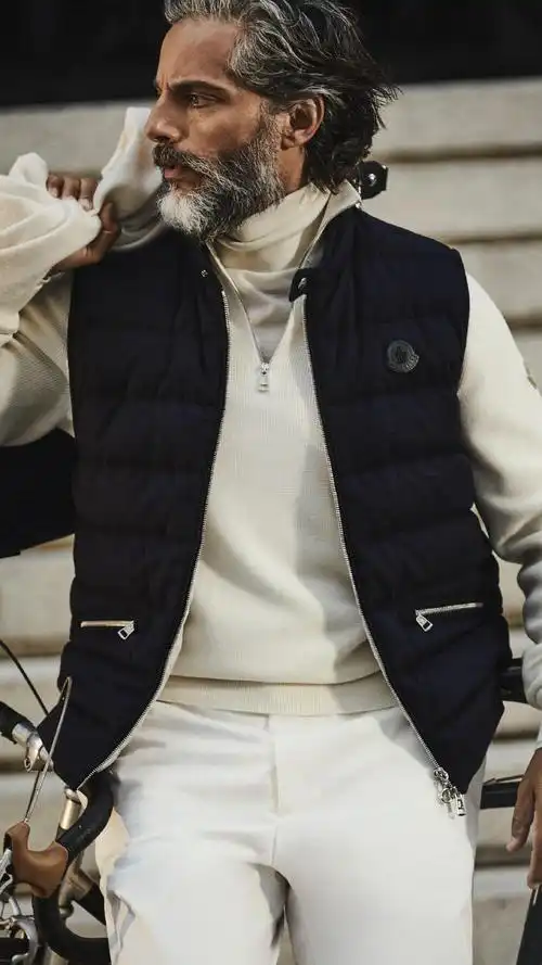 街拍快讯#盟可睐moncler锐意呈献moncler collection春夏男装系列