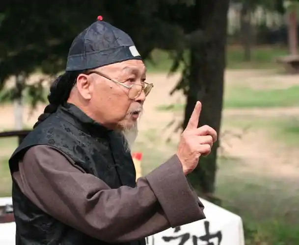 故事:她命里克夫,勤劳善良大半辈子,最终安享晚年