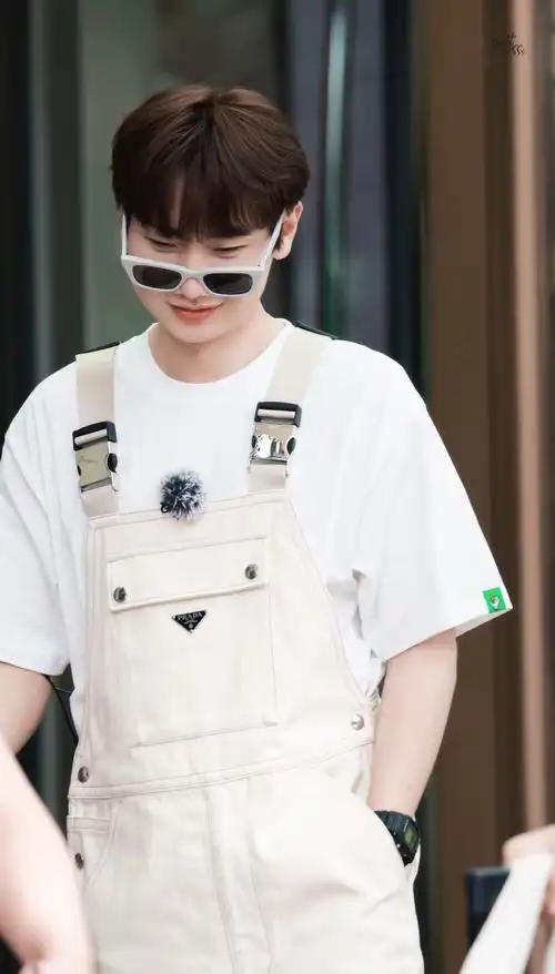 15  上班可爱小男孩@汪苏泷