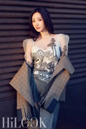 hilook|巴黎式时髦有多优雅,性感女神柳岩来告诉你!