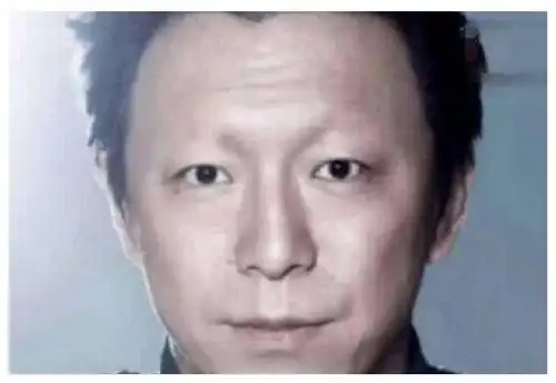 剃掉眉毛的男明星,黄渤没有违和感,鹿晗仍很帅,而他像极了爱情