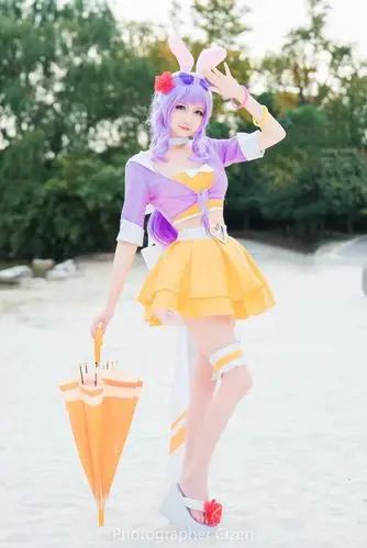 今天给大家带来的cosplay扮演的角色是国产人气游戏王者荣耀中的角色