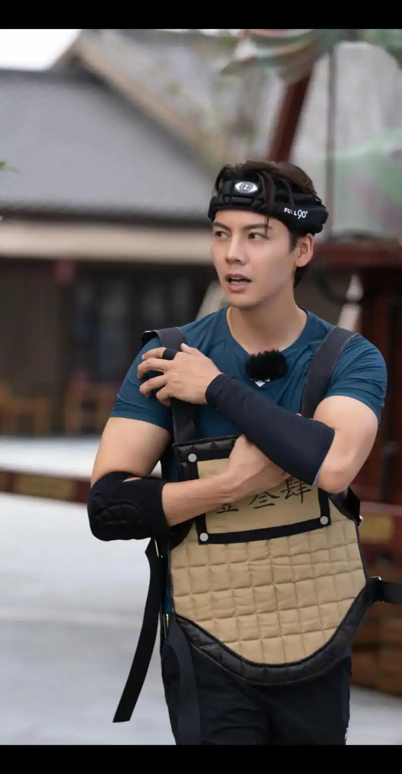 图文伙伴计划 #陈伟霆 #笑起来真好看 - 抖音