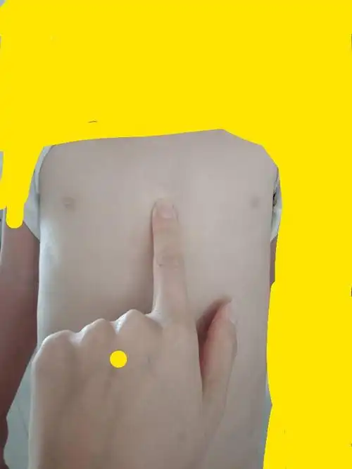 孩子三岁多了,有的时候会说两个乳头正中间的位置疼,是怎么回事啊?