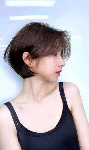 2021年流行免打理减龄短发