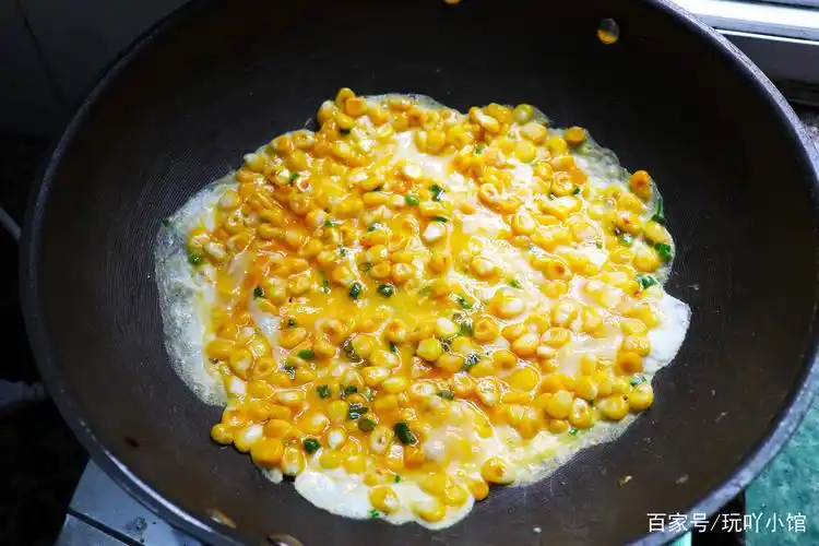 一根玉米两个鸡蛋做一道小孩喜欢吃的家常菜,简单又营养!