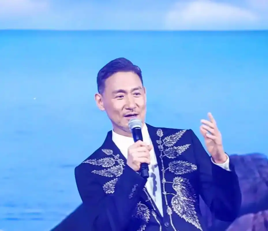 老归老还是很有型的60 张学友.#留住经典 #show出你的 - 抖音